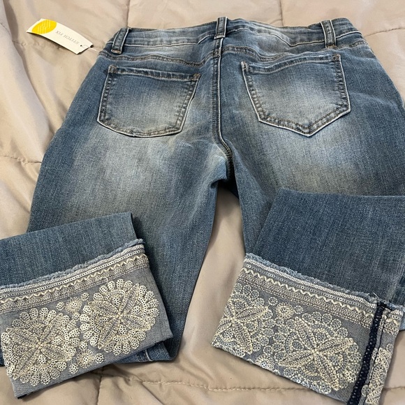 NWT Girls Size 12 Jean Capri - Picture 2 of 3